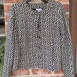 Zebra-stripe jacket. Great professional looking work wear!